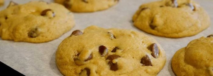 how to make soft and chewy chocolate chip cookies