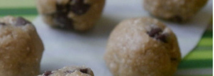 Raw Chocolate Chip Cookie Dough Recipe (Gluten-free Option) - Raw Edible Cookie Dough Recipe
