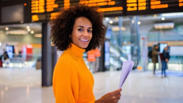 Discover 11 Secrets to Booking Last-Minute Flight Deals - Cha Ching Queen