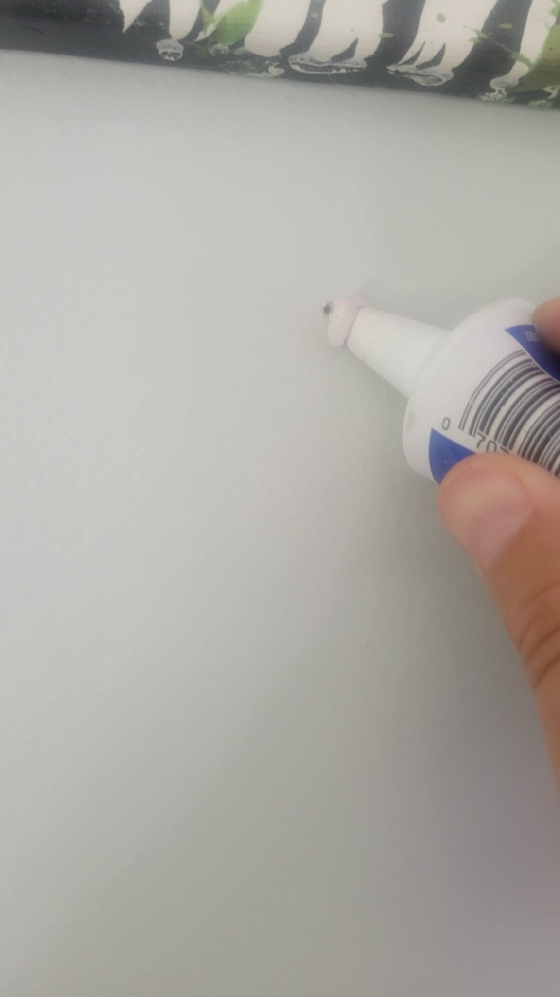 How to Patch Nail Holes: Two Effective Methods (With Video) - Cha Ching ...