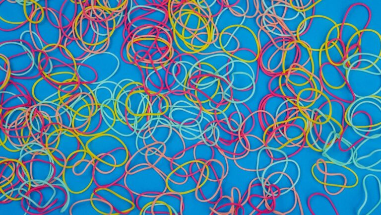25 Clever Rubber Band Hacks You Probably Didn't Know (Until Now) - Cha ...