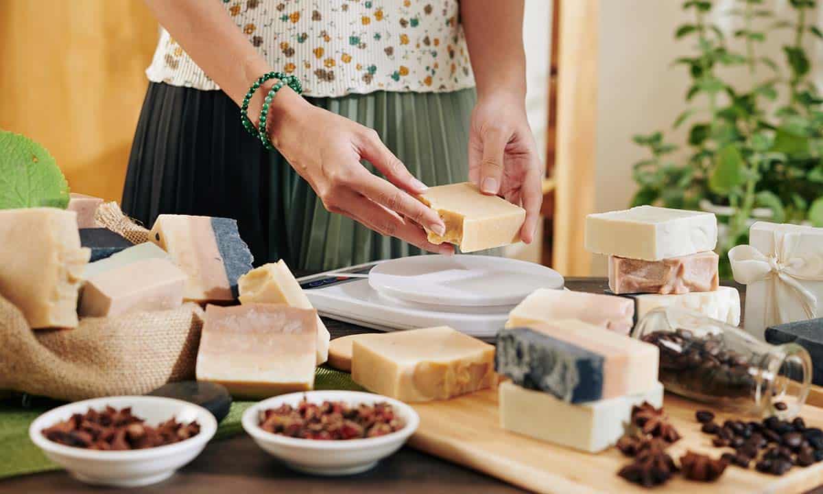Crafts to Sell: 25 Profitable Ideas for a Side Business - Cha Ching Queen